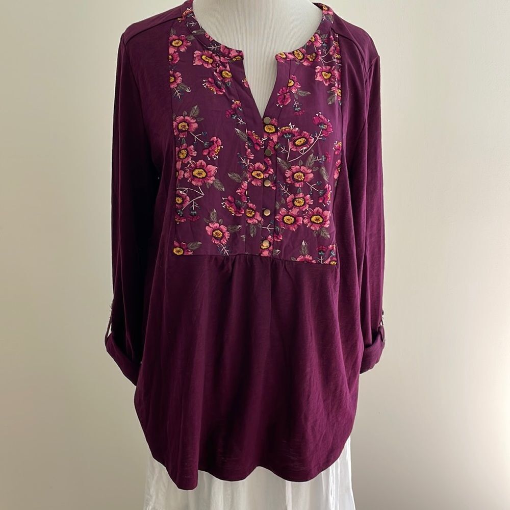 NWT St. John’s Bay Purple long roll up sleeve Flowers women’s large ST 11